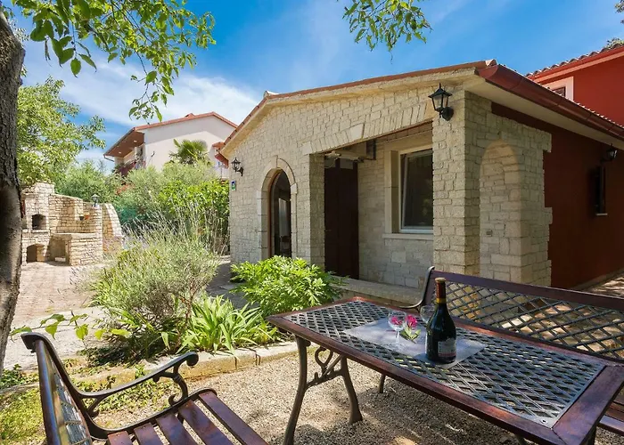 Christa By Interhome Semesterbostad